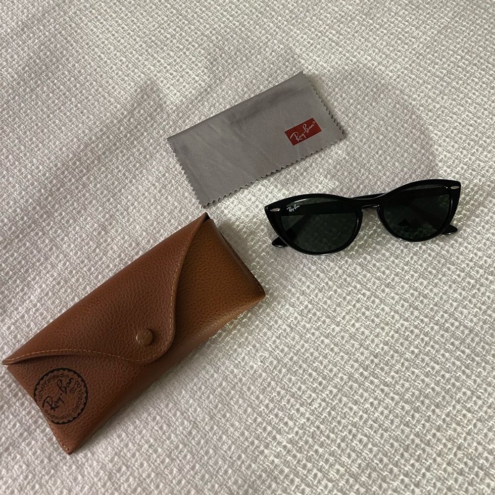 Ray-Ban Women’s Black